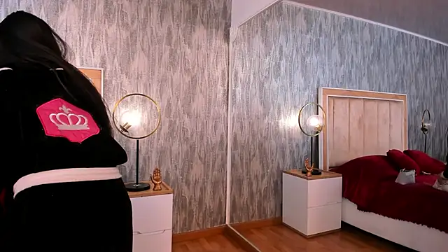 Snapshot of NahomyCarther chatting on 11.29.25 NahomyCarther online show from 11.29.25