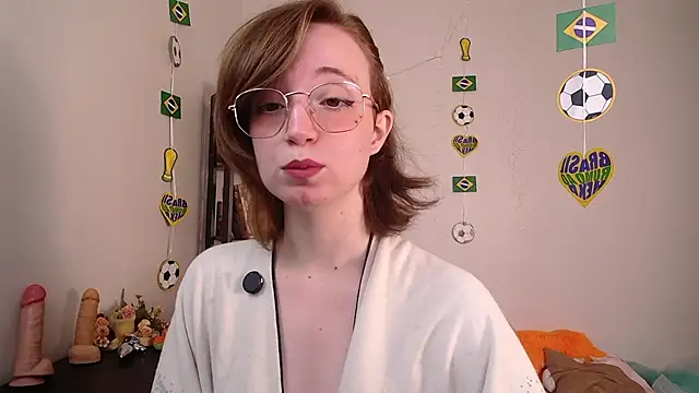 Snapshot of Elise_Nyx chatting on 06.13.26 Elise Nyx online show from 06.13.26