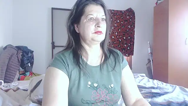 Snapshot of ExtasyMature chatting on 04.16.26 ExtasyMature online show from 04.16.26