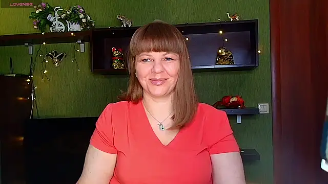 Snapshot of VeronikawGold chatting on 02.13.26 VeronikawGold online show from 02.13.26