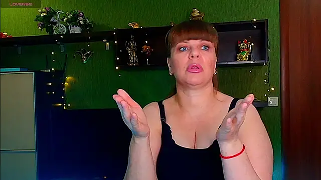 Snapshot of VeronikawGold chatting on 02.21.26 VeronikawGold online show from 02.21.26