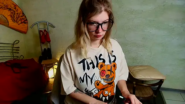 Snapshot of faiirylight chatting on 06.09.26 faiirylight online show from 06.09.26