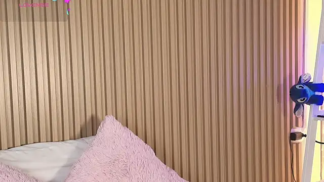 emily sweett24 online show from 04.04.26