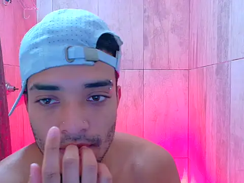 Snapshot of eross_chipre_ chatting on 01.10.26 eross chipre online show from 01.10.26