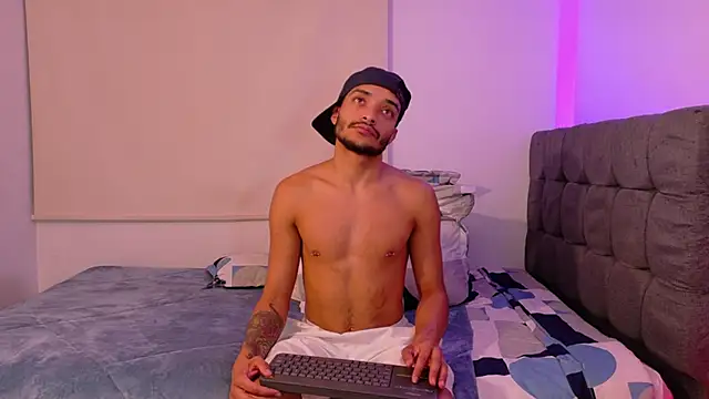 Snapshot of eross_chipre_ chatting on 02.03.26 eross chipre online show from 02.03.26