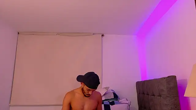 Snapshot of eross_chipre_ chatting on 02.04.26 eross chipre online show from 02.04.26