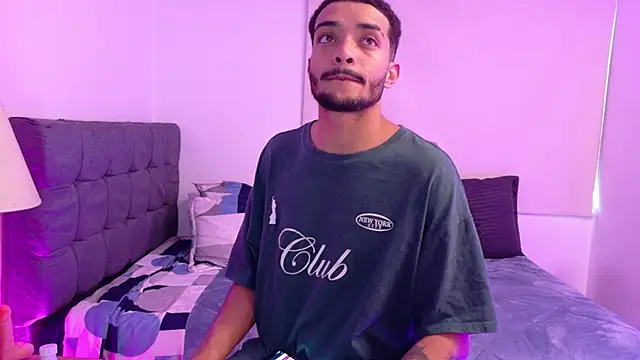 Snapshot of eross_chipre_ chatting on 02.16.26 eross chipre online show from 02.16.26