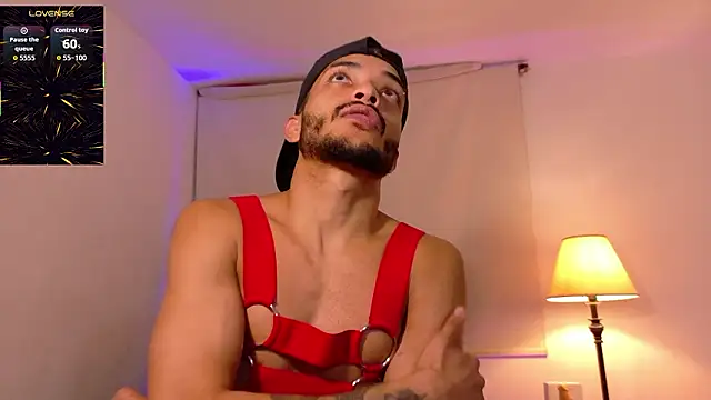 Snapshot of eross_chipre_ chatting on 02.24.26 eross chipre online show from 02.24.26