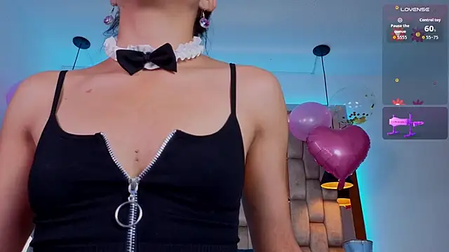 Snapshot of Mandysexycute chatting on 11.08.25 Mandysexycute online show from 11.08.25