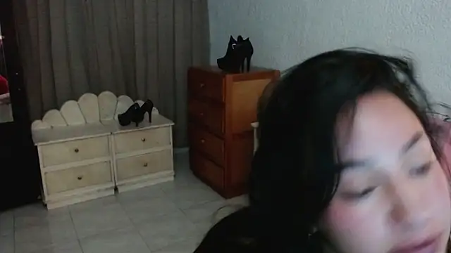 Snapshot of EngelCristaly chatting on 02.06.26 EngelCristaly online show from 02.06.26