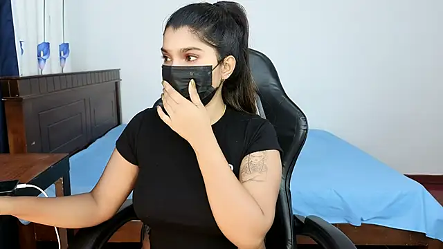 Snapshot of Baby_asha chatting on 06.26.26 Baby asha online show from 06.26.26
