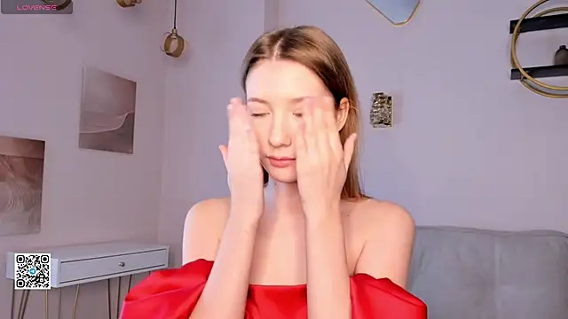 SunnivaCovil online show from 03.05.25