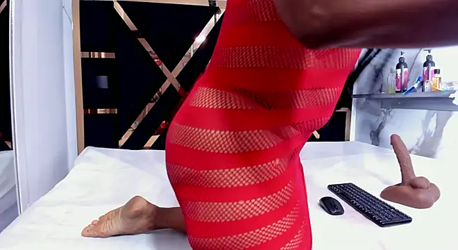 Snapshot of zara_smitt chatting on 11.29.25 zara smitt online show from 11.29.25