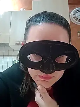 Dolcecurvy online show from 02.28.25