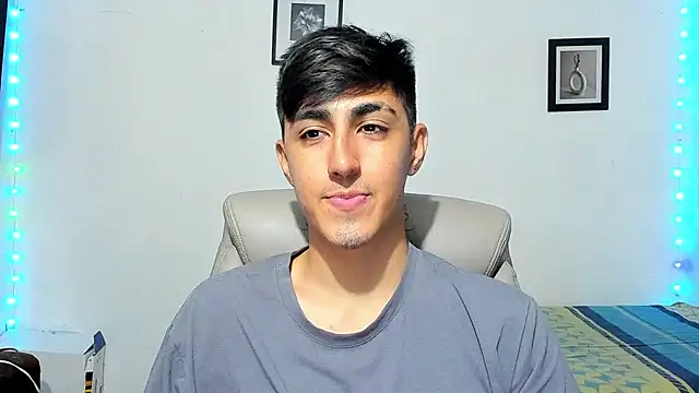 Snapshot of babymaik chatting on 10.27.25 babymaik online show from 10.27.25