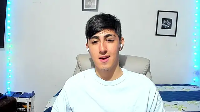 Snapshot of babymaik chatting on 11.05.25 babymaik online show from 11.05.25