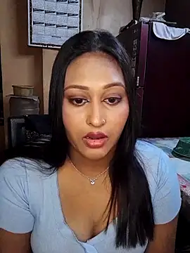 Snapshot of hotlovr chatting on 02.28.25 hotlovr online show from 02.28.25