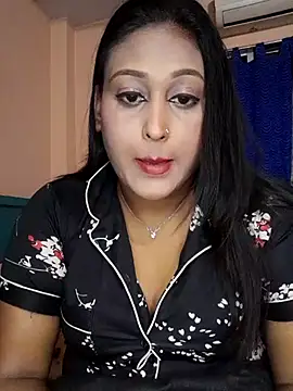 Snapshot of hotlovr chatting on 03.04.25 hotlovr online show from 03.04.25