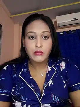 Snapshot of hotlovr chatting on 03.06.25 hotlovr online show from 03.06.25