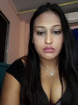 Snapshot of hotlovr chatting on 03.11.25 hotlovr online show from 03.11.25