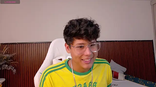 Snapshot of Raiden__Boy chatting on 02.28.25 Raiden Boy online show from 02.28.25