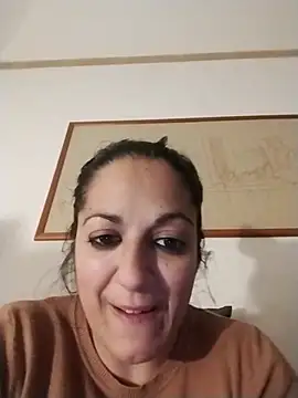 Snapshot of sokiee chatting on 02.23.25 sokiee online show from 02.23.25