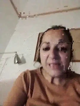 Snapshot of sokiee chatting on 02.25.25 sokiee online show from 02.25.25