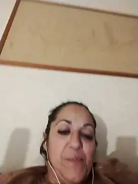 Snapshot of sokiee chatting on 02.26.25 sokiee online show from 02.26.25