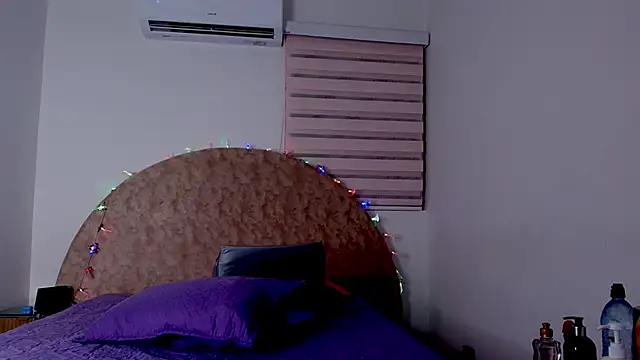 Snapshot of abigail_fx chatting on 12.04.25 abigail fx online show from 12.04.25