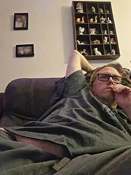 Snapshot of Smallone327 chatting on 02.15.26 Smallone327 online show from 02.15.26