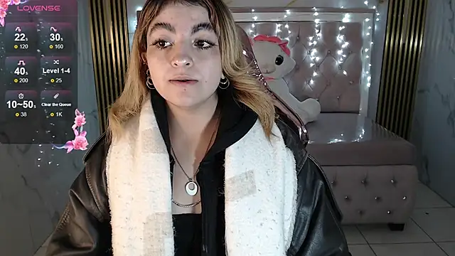 lili conor s online show from 09.21.25