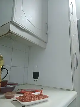 xxTatiannaxx online show from 03.18.25