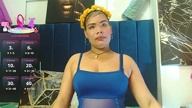 Snapshot of Mariana_star1 chatting on 12.17.25 Mariana star1 online show from 12.17.25