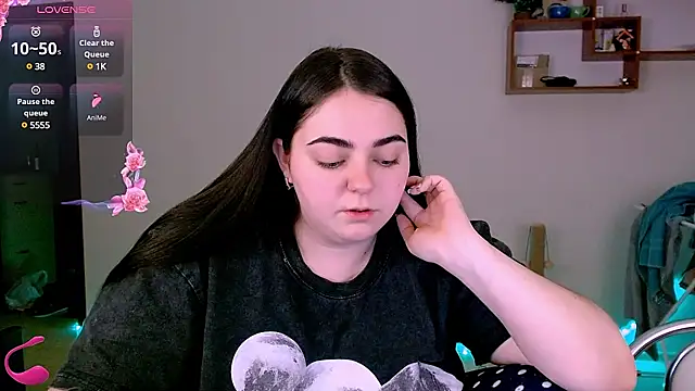 kitsune 8 online show from 03.11.25