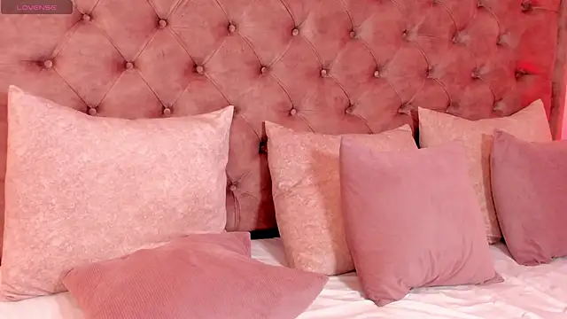 Snapshot of regina_noctixx chatting on 11.09.25 regina noctixx online show from 11.09.25