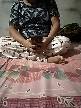 Snapshot of sharnjit299 chatting on 09.09.25 sharnjit299 online show from 09.09.25