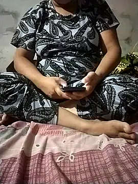 Snapshot of sharnjit299 chatting on 09.11.25 sharnjit299 online show from 09.11.25