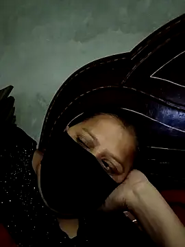 Snapshot of sharnjit299 chatting on 12.05.25 sharnjit299 online show from 12.05.25