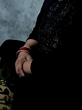 Snapshot of sharnjit299 chatting on 12.16.25 sharnjit299 online show from 12.16.25