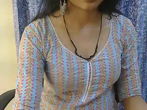 Snapshot of Cute_Pihu01 chatting on 11.27.25 Cute Pihu01 online show from 11.27.25