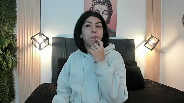 Cassie bloom online show from 02.01.26