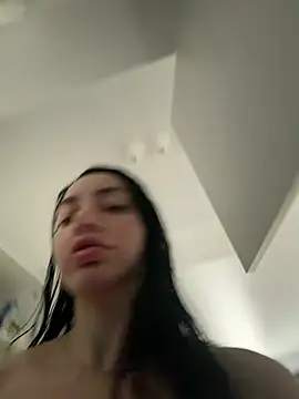 Mia Splash online show from 03.14.26