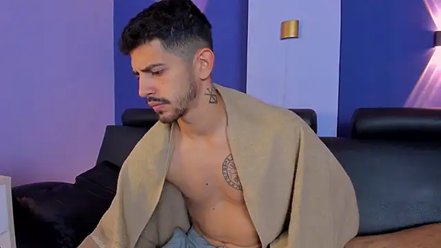 AlejandroStormm online show from 10.07.25