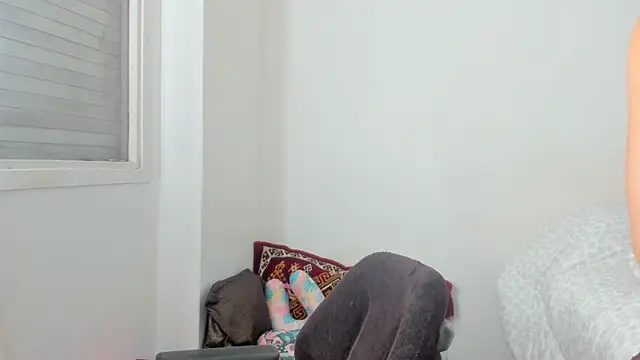 Snapshot of ValeeryRose_ chatting on 03.15.25 ValeeryRose online show from 03.15.25