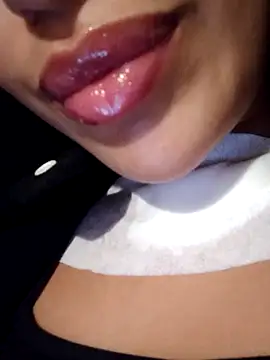 Sexlove1xo online show from 10.26.25