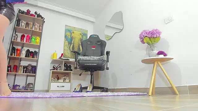 Snapshot of Camillevegas chatting on 12.17.25 Camillevegas online show from 12.17.25