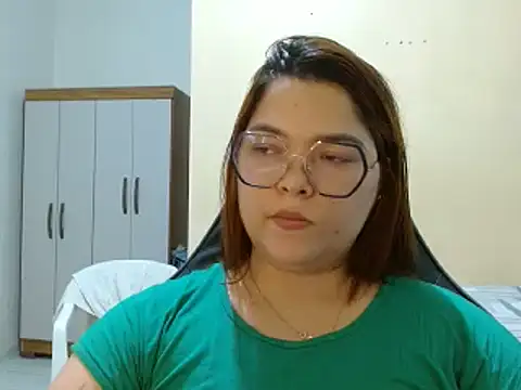 Snapshot of GoddessChaar chatting on 03.19.25 GoddessChaar online show from 03.19.25