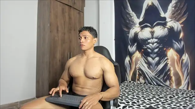 Snapshot of bigger_ragnarsson chatting on 03.19.25 bigger ragnarsson online show from 03.19.25