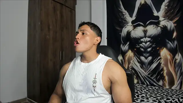 Snapshot of bigger_ragnarsson chatting on 03.21.25 bigger ragnarsson online show from 03.21.25