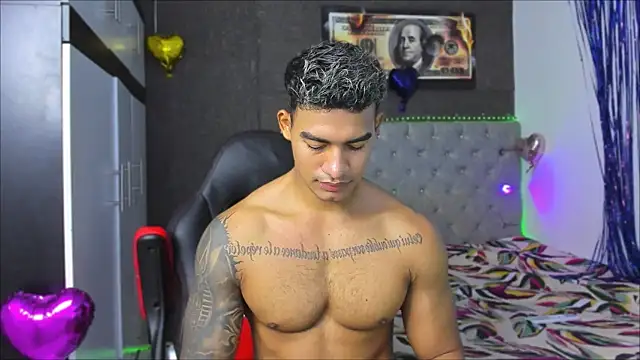 luigi hot  online show from 06.19.26